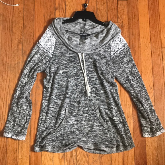 Sweaters - Grey sweater